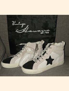 EUC Vintage Havana women’s size 6 white High-Top Sneakers Black Star